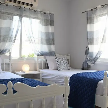 Bobby's Beach House Nyaraló *